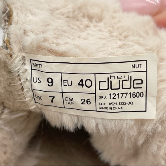 Women's Hey Dude Britt Shoes Size 9 Nut Slip-on Tie Faux Fur Casual Lightweight - Picture 13 of 14